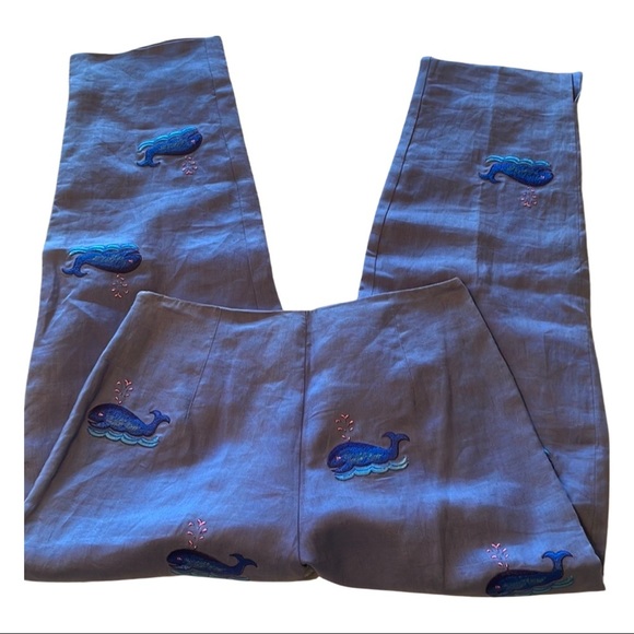 CJ Laing Preppy Mid Rise Blue Crops with Embroidered Wales Size 2 - Picture 3 of 6